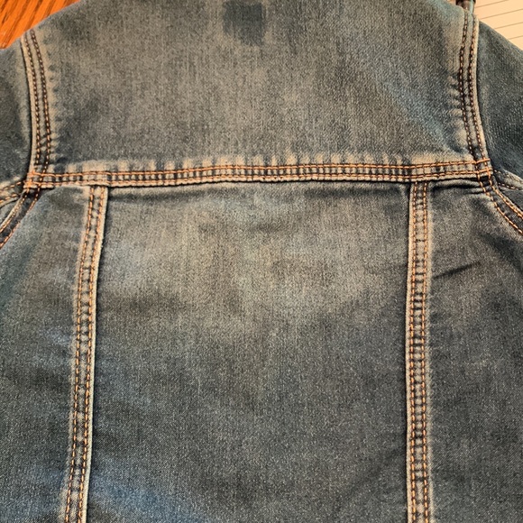 Girls Gap Jean Jacket size 4T - Picture 7 of 9